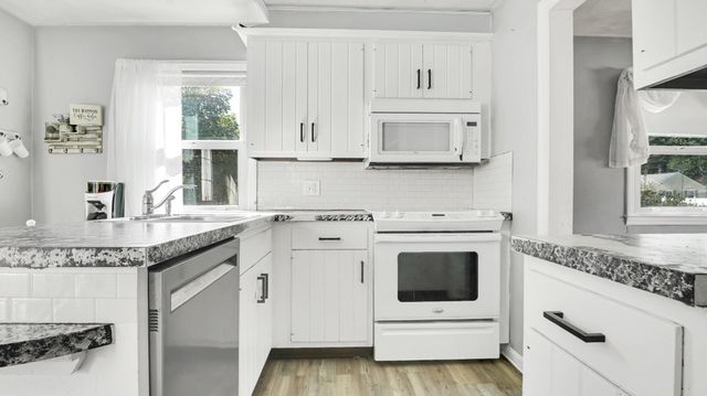 59 Holland Dr, East Longmeadow, MA 01028