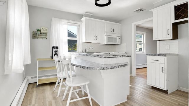 59 Holland Dr, East Longmeadow, MA 01028