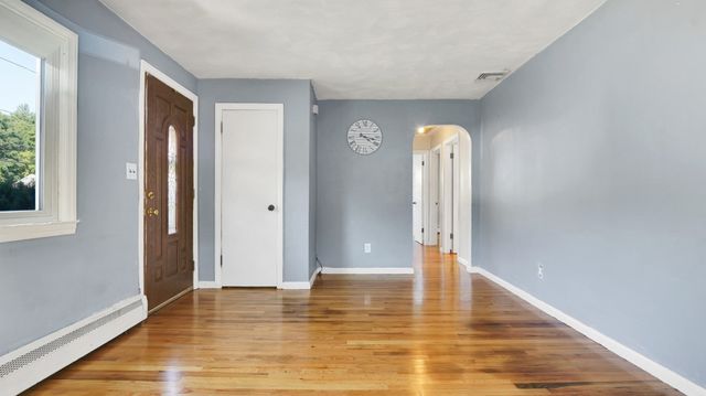 59 Holland Dr, East Longmeadow, MA 01028