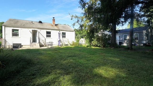 59 Holland Dr, East Longmeadow, MA 01028
