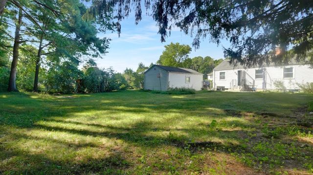 59 Holland Dr, East Longmeadow, MA 01028