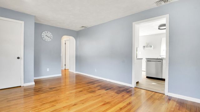 59 Holland Dr, East Longmeadow, MA 01028