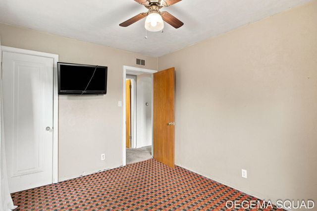 15 E 35th Street, Holland, MI 49423