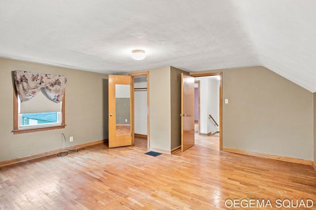 15 E 35th Street, Holland, MI 49423