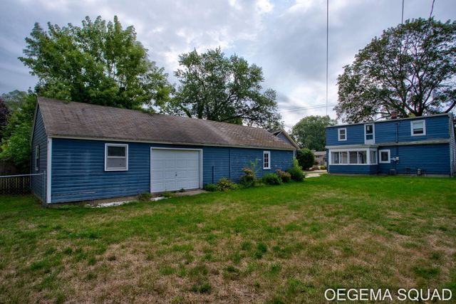 15 E 35th Street, Holland, MI 49423