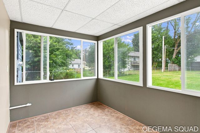 15 E 35th Street, Holland, MI 49423