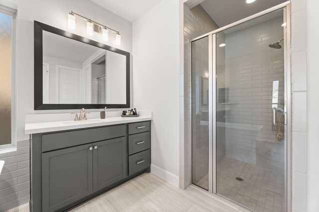 454 Patina Drive, Montgomery, TX 77316