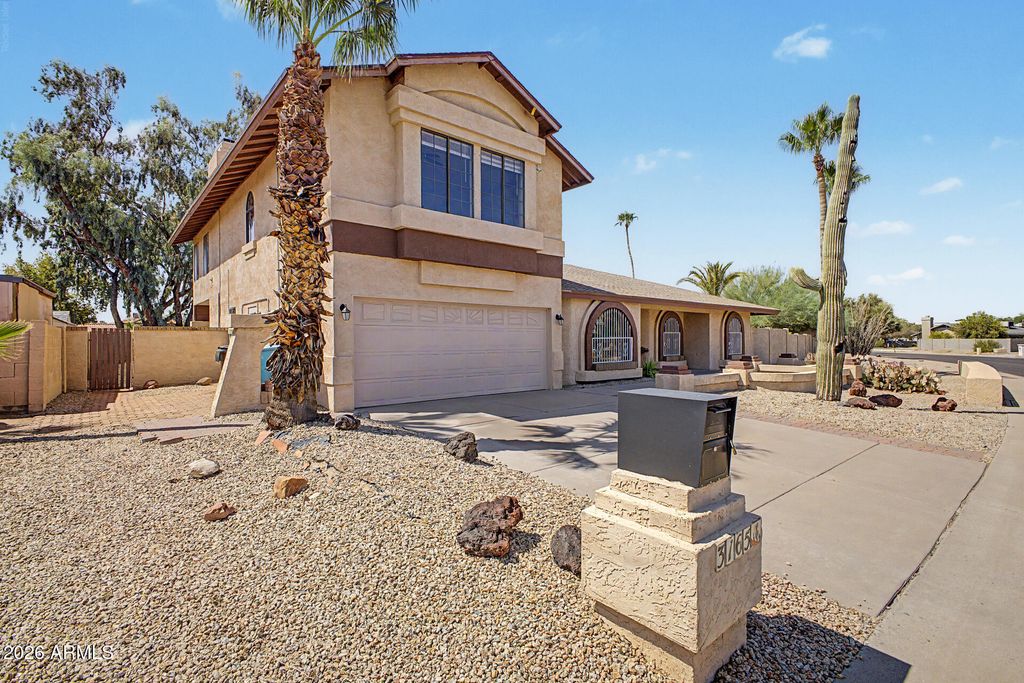 3165 W MARCONI Avenue, Phoenix, AZ 85053 — photo 2