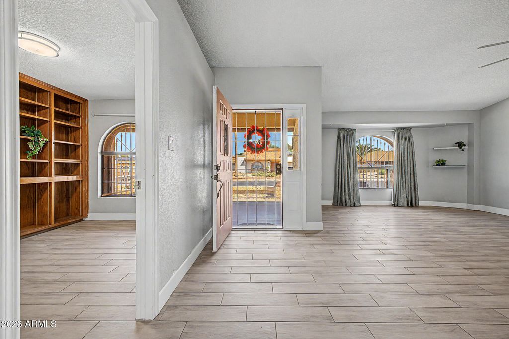 3165 W MARCONI Avenue, Phoenix, AZ 85053 — photo 5