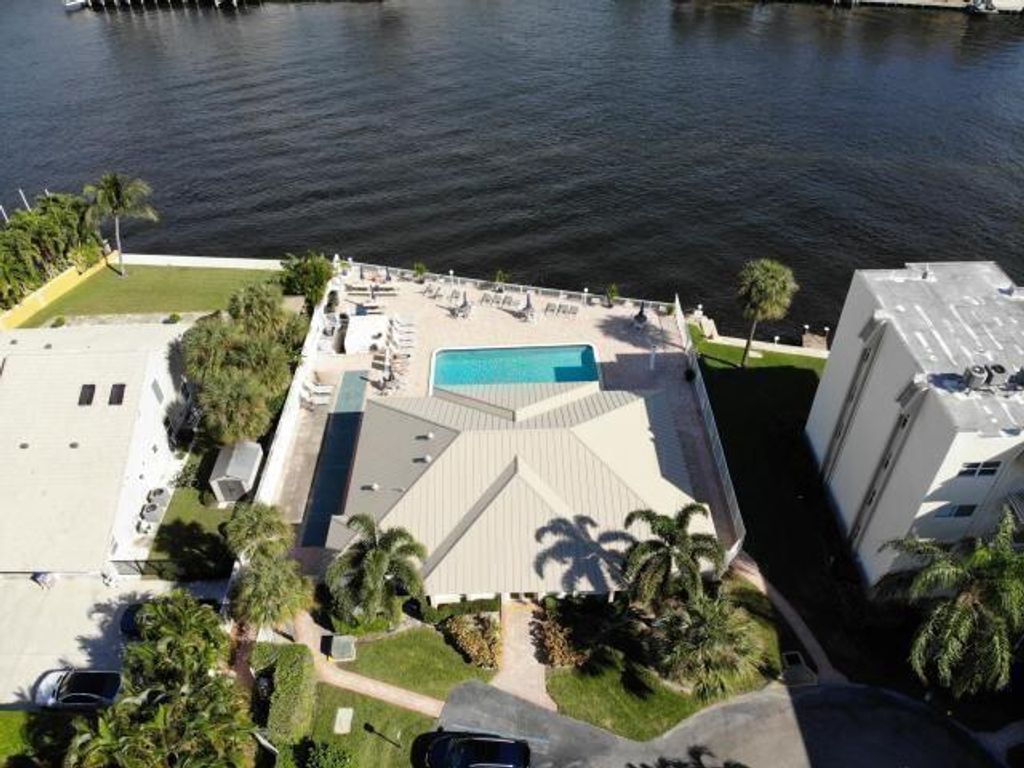 640 Snug Harbor Drive F3, Boynton Beach, FL 33435