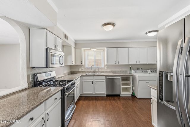 1823 E BROOKDALE Street, Mesa, AZ 85203