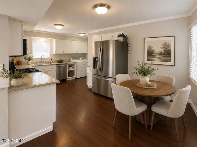 1823 E BROOKDALE Street, Mesa, AZ 85203