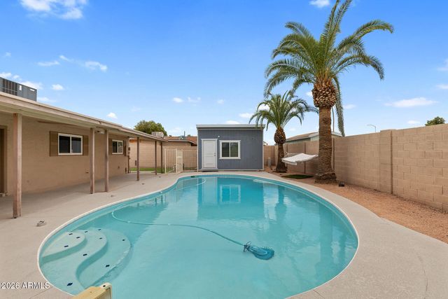 1823 E BROOKDALE Street, Mesa, AZ 85203
