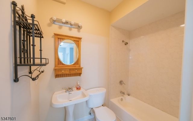 349 W Grand St unit 206 206, Elizabeth City, NJ 07202
