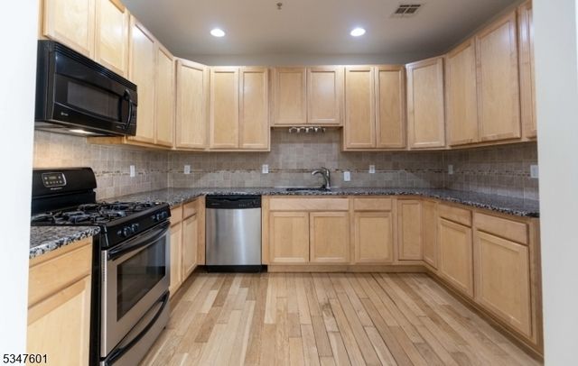 349 W Grand St unit 206 206, Elizabeth City, NJ 07202