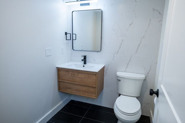 100 Woodbine Circle, Needham, MA 02494