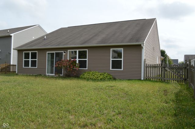 413 Shadetree Court, Sheridan, IN 46069