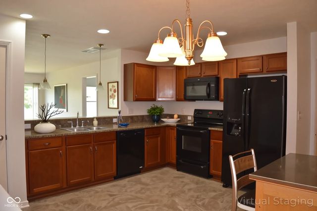 413 Shadetree Court, Sheridan, IN 46069