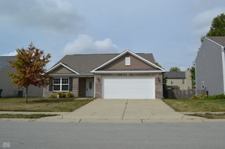 413 Shadetree Court, Sheridan, IN 46069