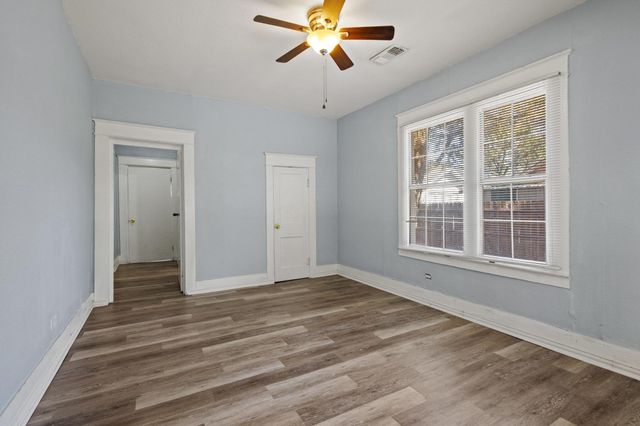 113 E Cummings Street, Gainesville, TX 76240