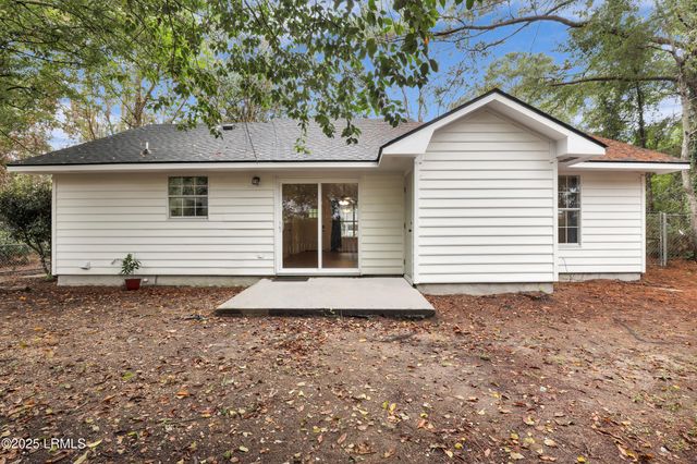 75 Blacksmith Circle, Beaufort, SC 29906