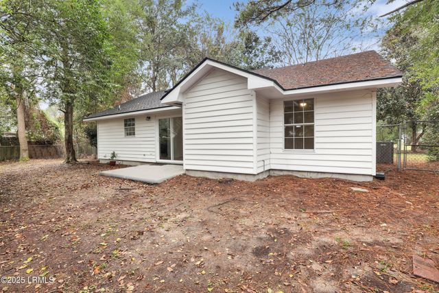 75 Blacksmith Circle, Beaufort, SC 29906