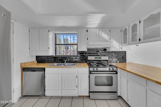 1510 Hal Marcus Place, El Paso, TX 79936