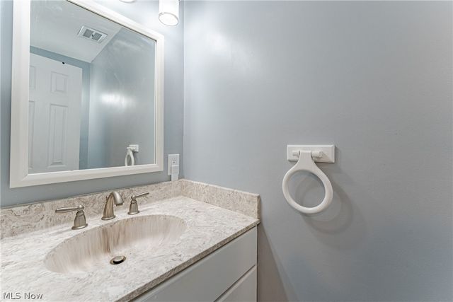 1969 Willowdale Drive, Stow, OH 44224