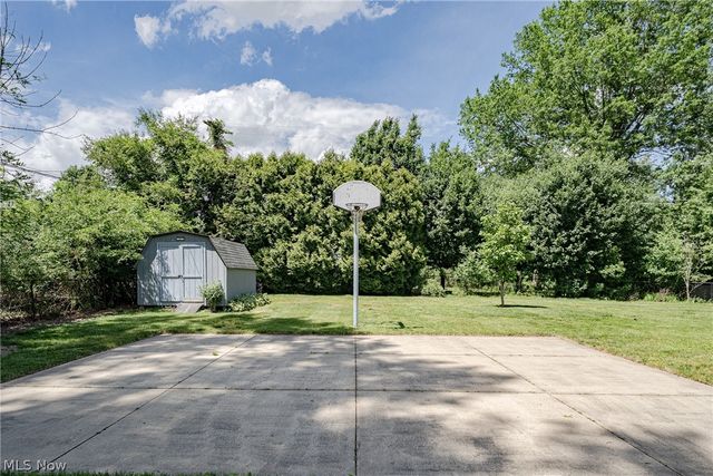1969 Willowdale Drive, Stow, OH 44224