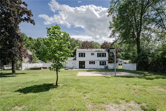 1969 Willowdale Drive, Stow, OH 44224