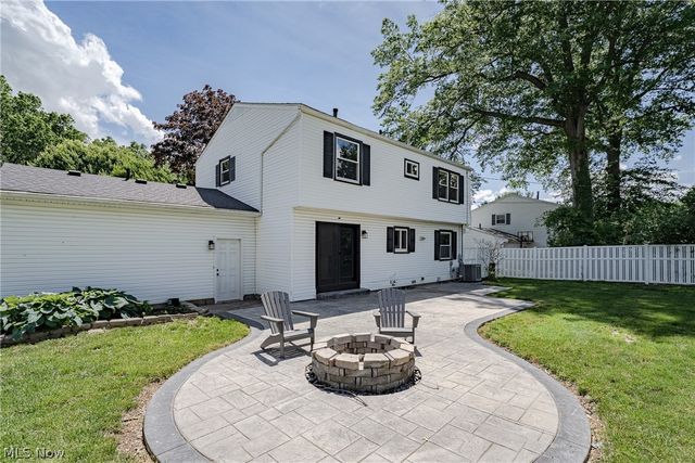 1969 Willowdale Drive, Stow, OH 44224