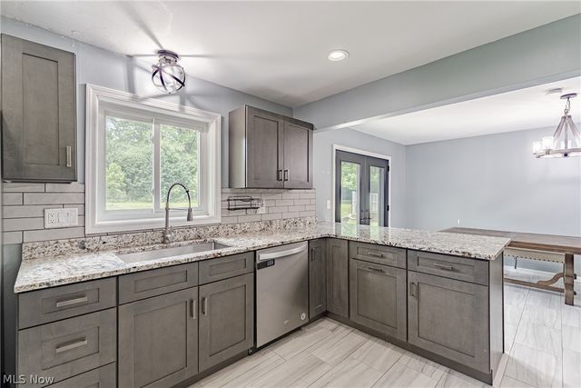 1969 Willowdale Drive, Stow, OH 44224