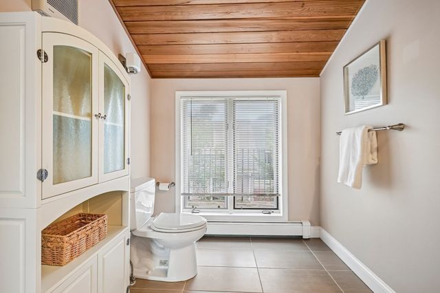 32 Farragut Ave 3, Somerville, MA 02144