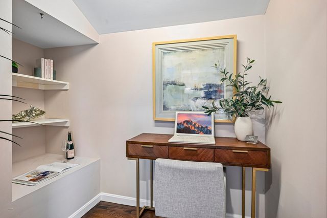 32 Farragut Ave 3, Somerville, MA 02144