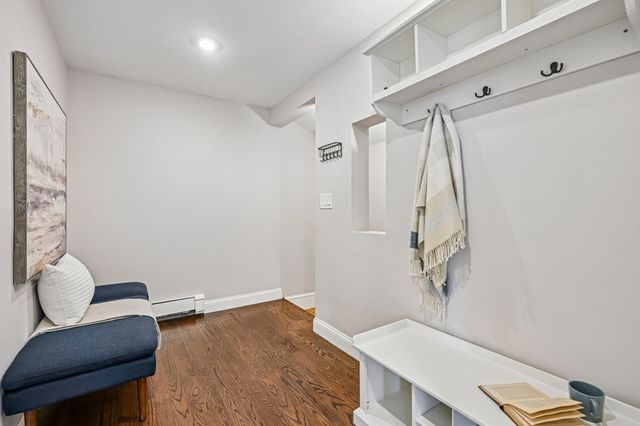 32 Farragut Ave 3, Somerville, MA 02144