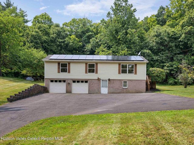 974 Old Post Road, New Paltz, NY 12561