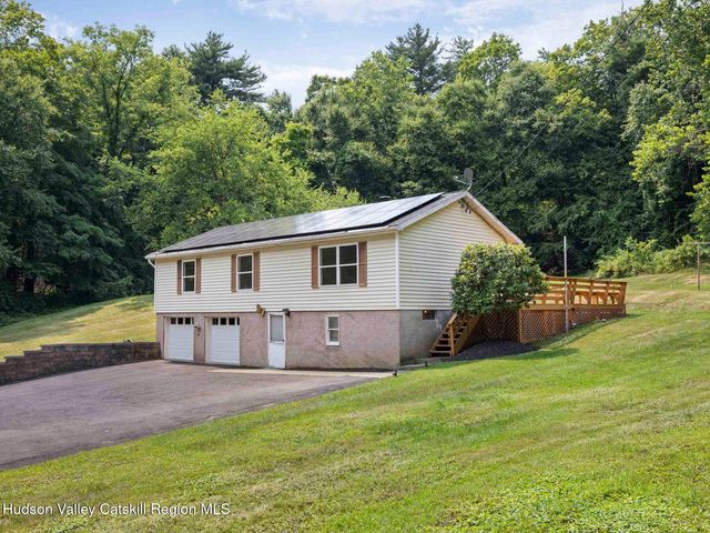 974 Old Post Road, New Paltz, NY 12561