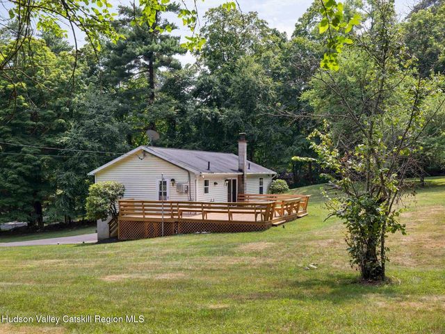 974 Old Post Road, New Paltz, NY 12561