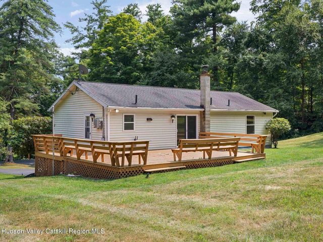 974 Old Post Road, New Paltz, NY 12561