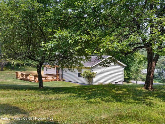 974 Old Post Road, New Paltz, NY 12561
