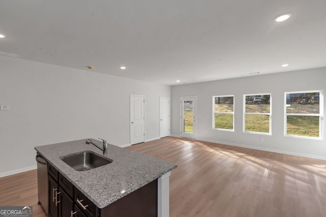 5455 Biltmore Drive, Atlanta, GA 30349