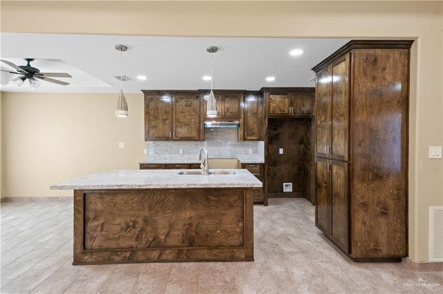 3602 Mina De Oro Street, Edinburg, TX 78542