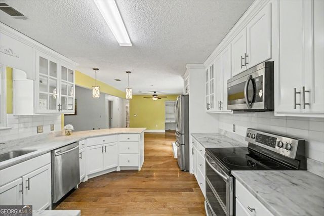 762 Robin Hood Drive, Hinesville, GA 31313