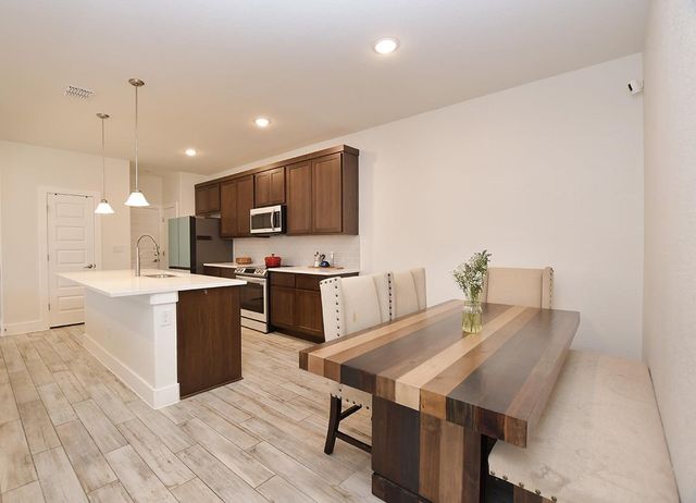 424 Parkline DR 28B, Georgetown, TX 78626