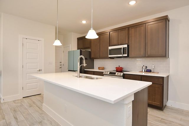424 Parkline DR 28B, Georgetown, TX 78626