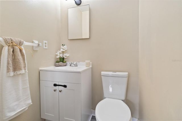 608 DORA AVENUE, Tavares, FL 32778