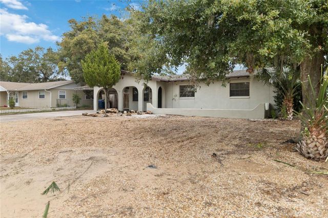 608 DORA AVENUE, Tavares, FL 32778