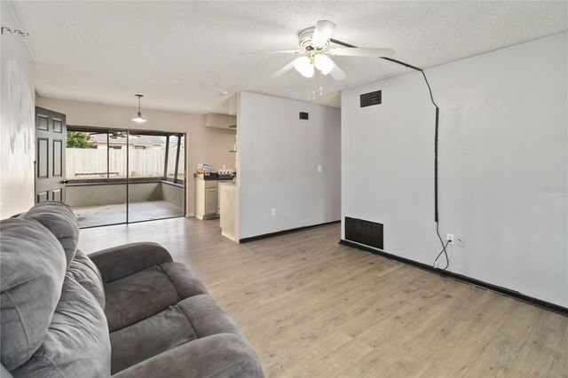 608 DORA AVENUE, Tavares, FL 32778