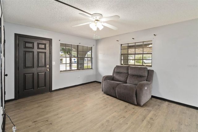 608 DORA AVENUE, Tavares, FL 32778