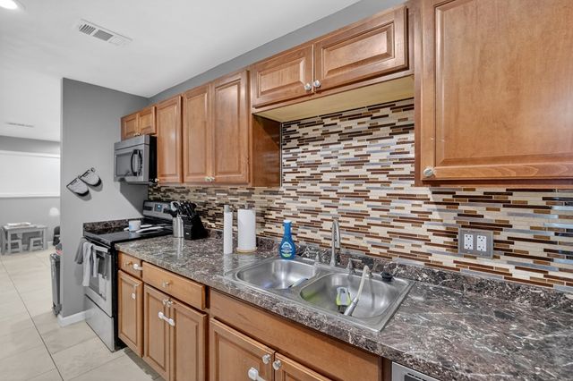 4704 Thomason Dr, Midland, TX 79703